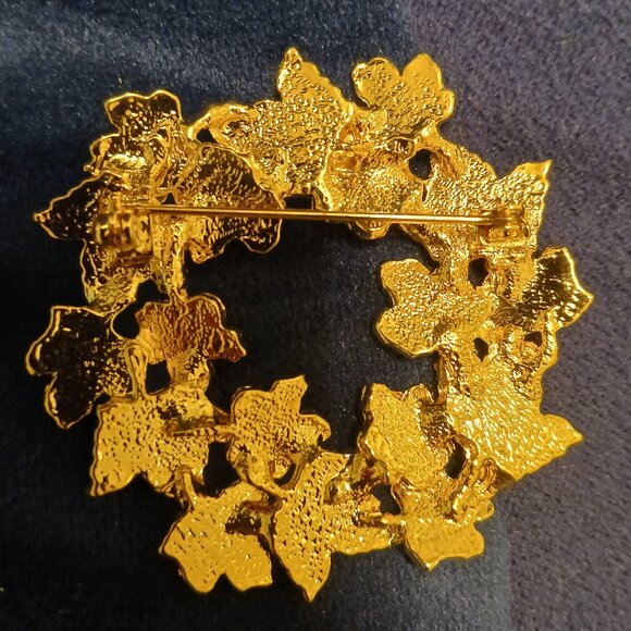 Fall Leaves wreath brooch. (Pre-loved) - Picture 4 of 5
